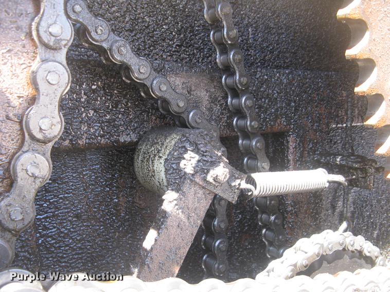 image for item DC2294 2008 Peterbilt 335 feed mixer truck