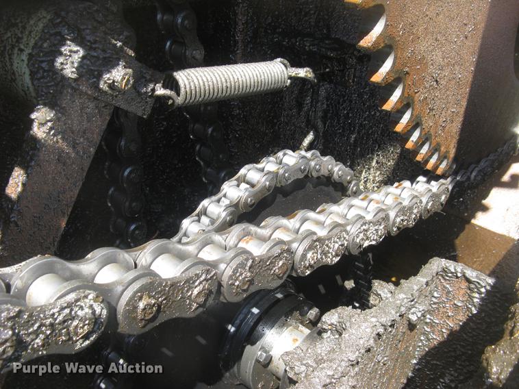 image for item DC2294 2008 Peterbilt 335 feed mixer truck