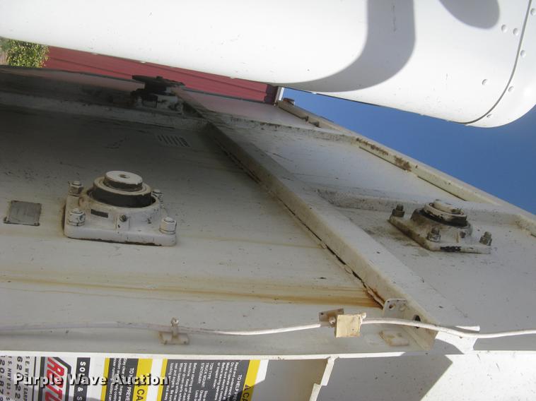 image for item DC2294 2008 Peterbilt 335 feed mixer truck