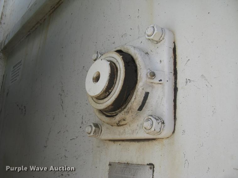 image for item DC2294 2008 Peterbilt 335 feed mixer truck