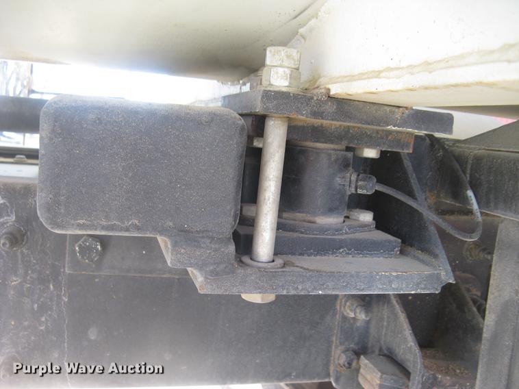 image for item DC2294 2008 Peterbilt 335 feed mixer truck