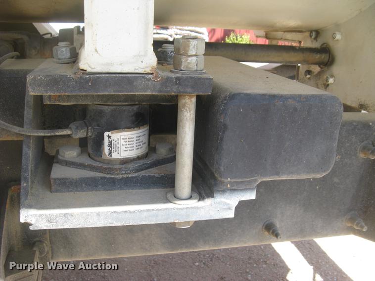 image for item DC2294 2008 Peterbilt 335 feed mixer truck