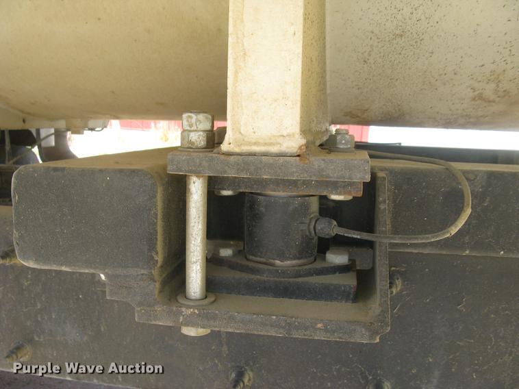 image for item DC2294 2008 Peterbilt 335 feed mixer truck