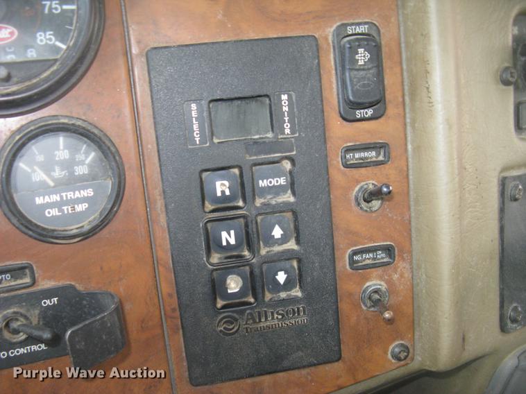 image for item DC2294 2008 Peterbilt 335 feed mixer truck