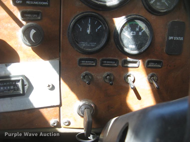 image for item DC2294 2008 Peterbilt 335 feed mixer truck