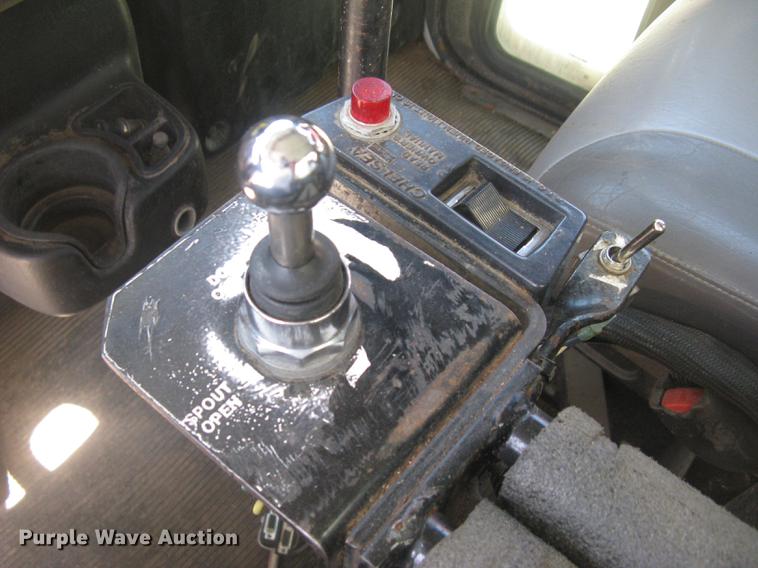 image for item DC2294 2008 Peterbilt 335 feed mixer truck