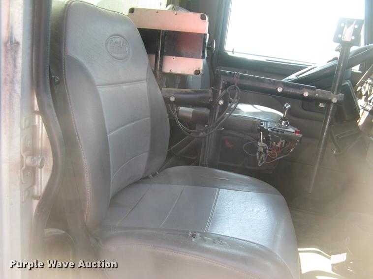 image for item DC2294 2008 Peterbilt 335 feed mixer truck