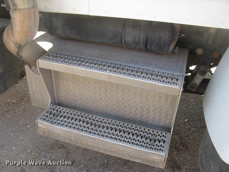 image for item DC2294 2008 Peterbilt 335 feed mixer truck