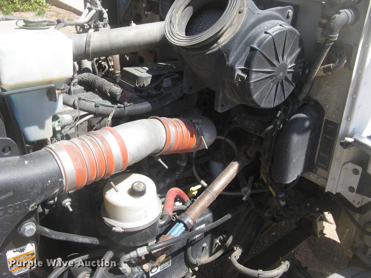 image for item DC2294 2008 Peterbilt 335 feed mixer truck