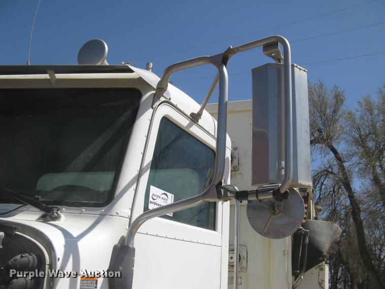 image for item DC2294 2008 Peterbilt 335 feed mixer truck