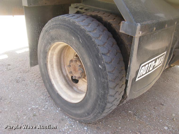 image for item DC2294 2008 Peterbilt 335 feed mixer truck