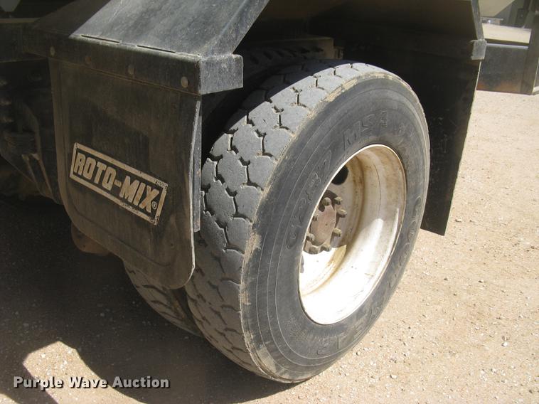 image for item DC2294 2008 Peterbilt 335 feed mixer truck