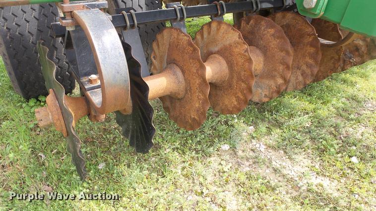 image for item DC3012 2006 Great Plains 4000TT vertical tillage