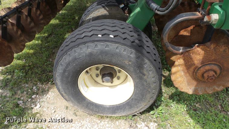 image for item DC3012 2006 Great Plains 4000TT vertical tillage