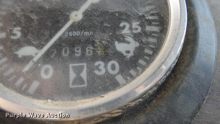 image for item DC3013 1980 Massey Ferguson 2675 tractor