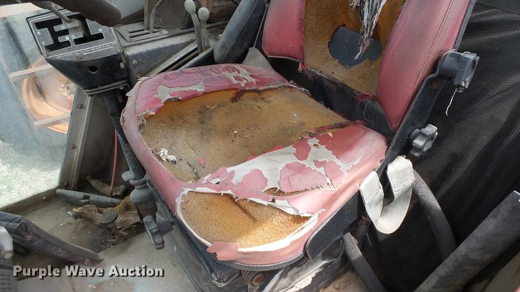 image for item DC3013 1980 Massey Ferguson 2675 tractor