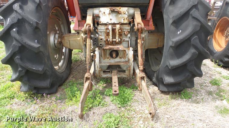 image for item DC3013 1980 Massey Ferguson 2675 tractor