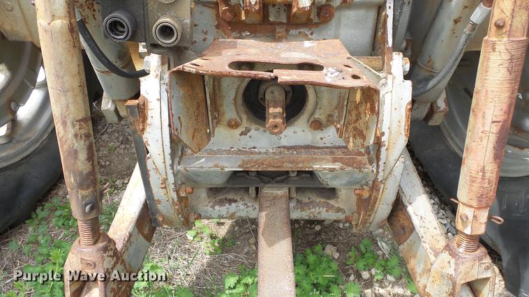 image for item DC3013 1980 Massey Ferguson 2675 tractor