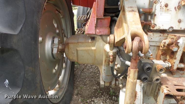 image for item DC3013 1980 Massey Ferguson 2675 tractor