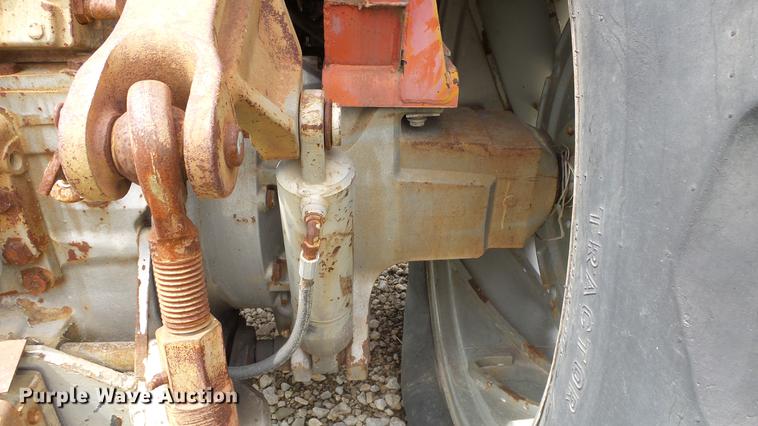 image for item DC3013 1980 Massey Ferguson 2675 tractor