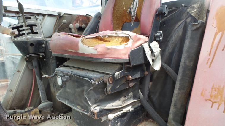 image for item DC3013 1980 Massey Ferguson 2675 tractor