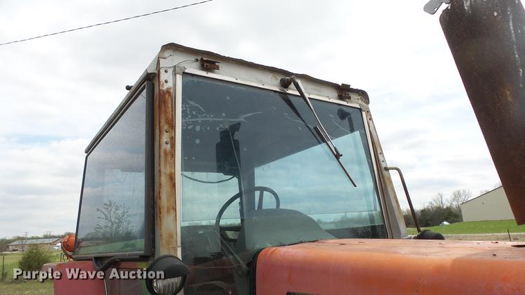 image for item DC3013 1980 Massey Ferguson 2675 tractor