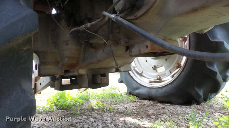 image for item DC3013 1980 Massey Ferguson 2675 tractor