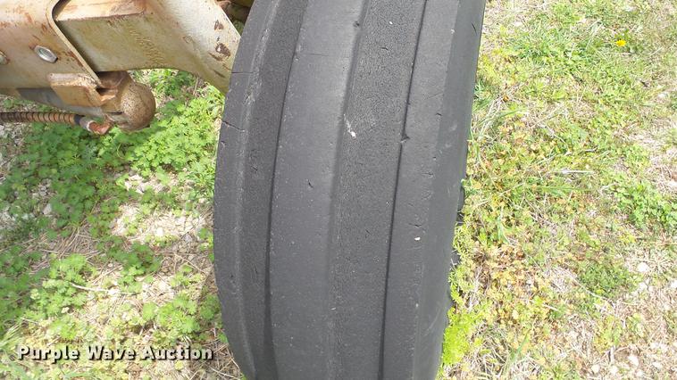 image for item DC3013 1980 Massey Ferguson 2675 tractor