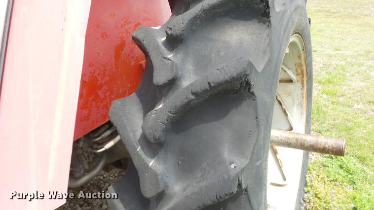 image for item DC3013 1980 Massey Ferguson 2675 tractor