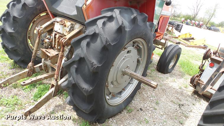 image for item DC3013 1980 Massey Ferguson 2675 tractor