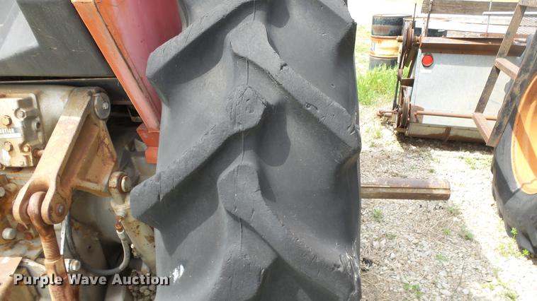 image for item DC3013 1980 Massey Ferguson 2675 tractor