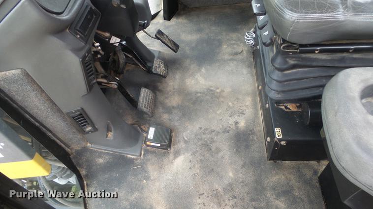 image for item DC3030 2013 Ag-Chem TerraGator TG8400 dry applicator