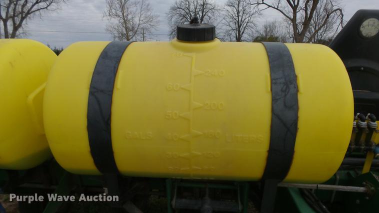 image for item DC3043 John Deere 7200 Max Emerge 2 planter