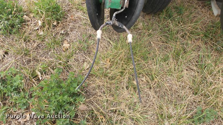 image for item DC3043 John Deere 7200 Max Emerge 2 planter