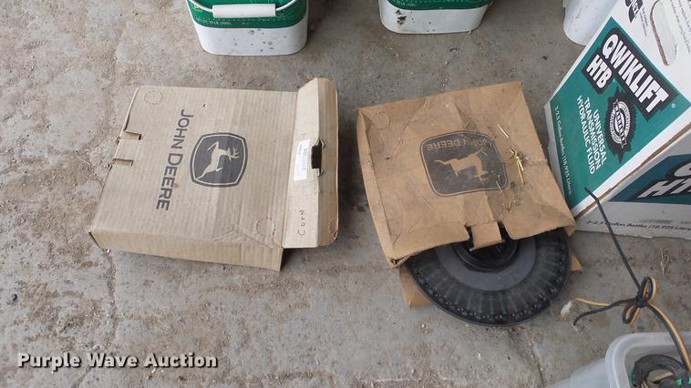 image for item DC3043 John Deere 7200 Max Emerge 2 planter