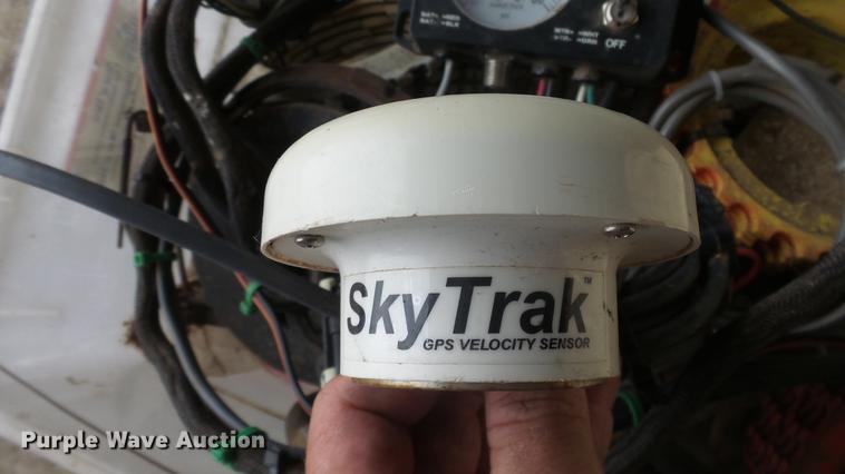 image for item DC3043 John Deere 7200 Max Emerge 2 planter