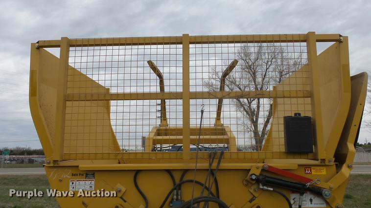 image for item DC3050 Vermeer BP8000 bale processor