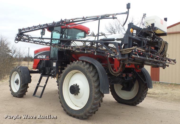 image for item DC3080 2010 Apache AS715 sprayer