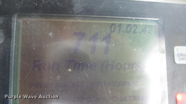 image for item DC3080 2010 Apache AS715 sprayer