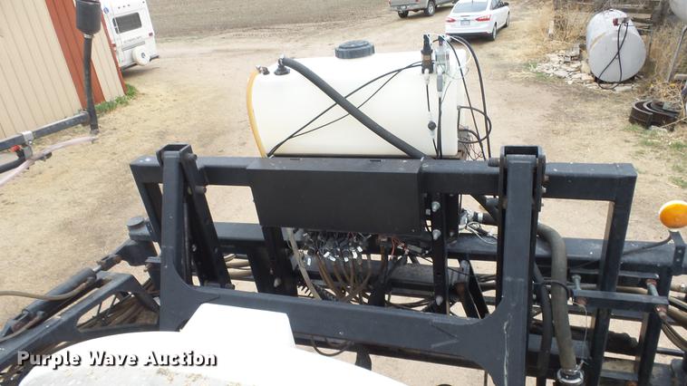 image for item DC3080 2010 Apache AS715 sprayer