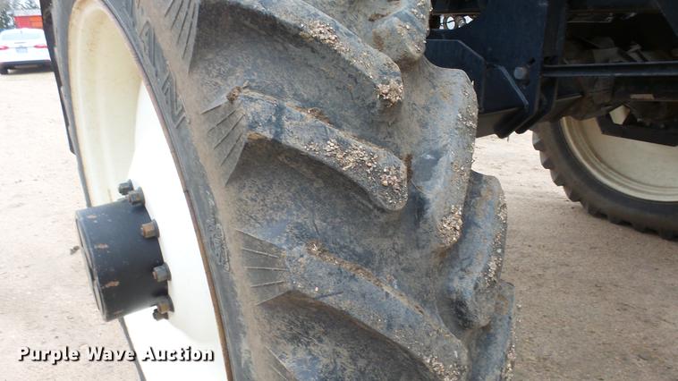 image for item DC3080 2010 Apache AS715 sprayer