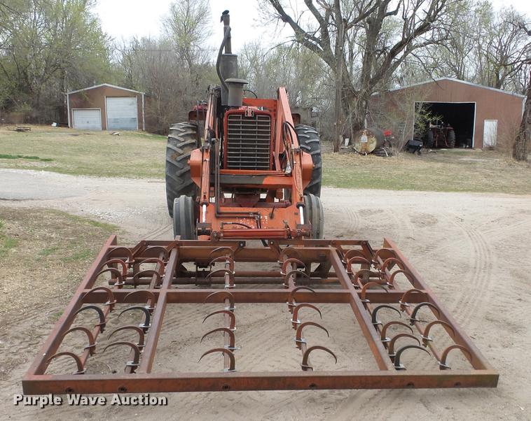 image for item DC3111 1970 International F1026 tractor