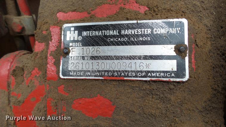 image for item DC3111 1970 International F1026 tractor