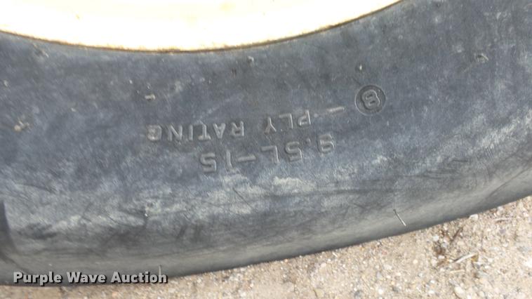 image for item DC3111 1970 International F1026 tractor