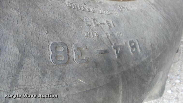 image for item DC3111 1970 International F1026 tractor