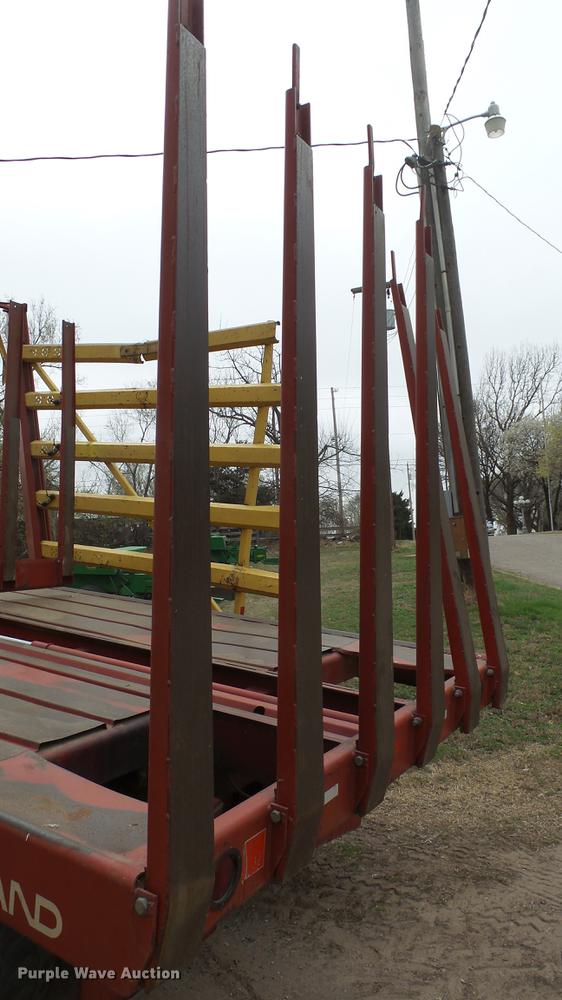 image for item DC3112 New Holland 1079 bale stacker