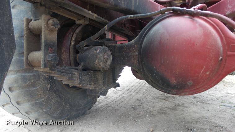 image for item DC3112 New Holland 1079 bale stacker