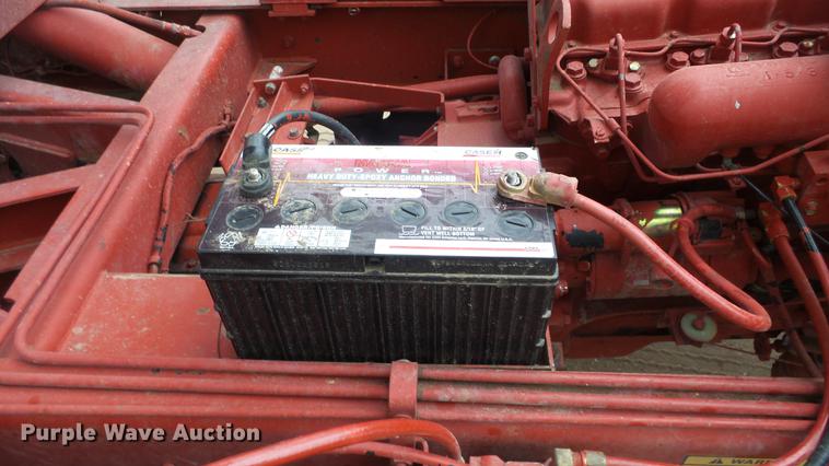 image for item DC3112 New Holland 1079 bale stacker