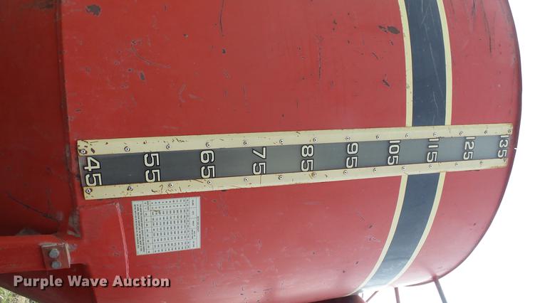 image for item DC3113 Gehl 170 feed mixer