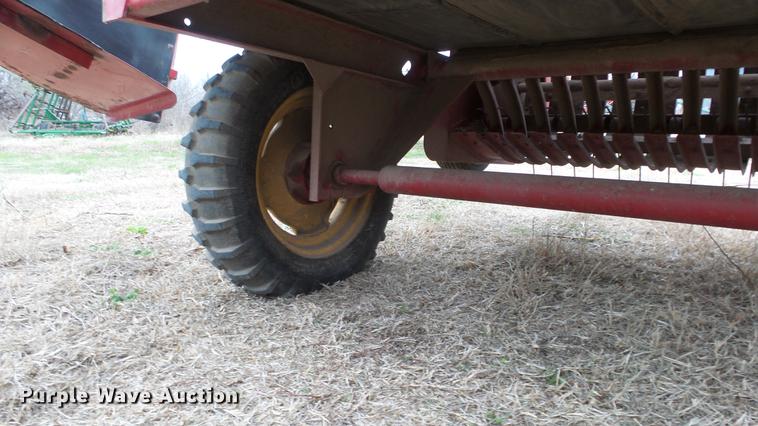 image for item DC3114 New Holland 166 windrower inverter